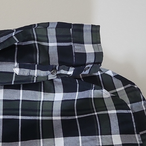 Athleta Green Blue Plaid Long Sleeve Button Down Shirt Size Medium - Picture 3 of 8